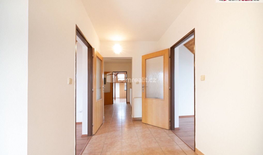 Prodej domu 253 m² s pozemkem 2 075 m², Dolní Třebonín – náhled fotky 40