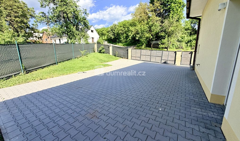 Prodej domu 247 m² s pozemkem 1 024 m², Lukov – náhled fotky 21