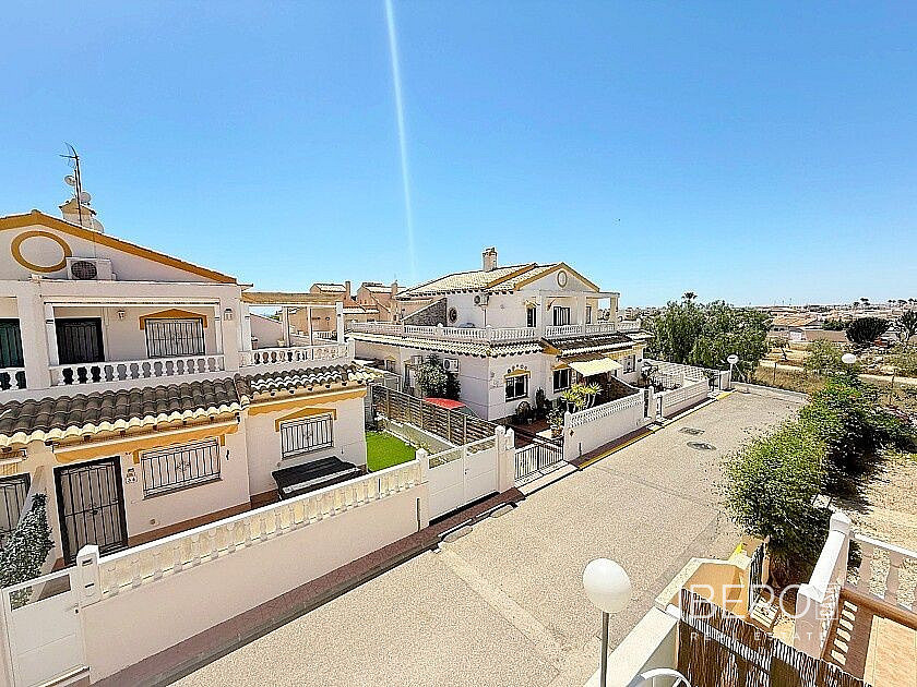 Casa 4+kk – Torrevieja, Urbanización Los Balcones