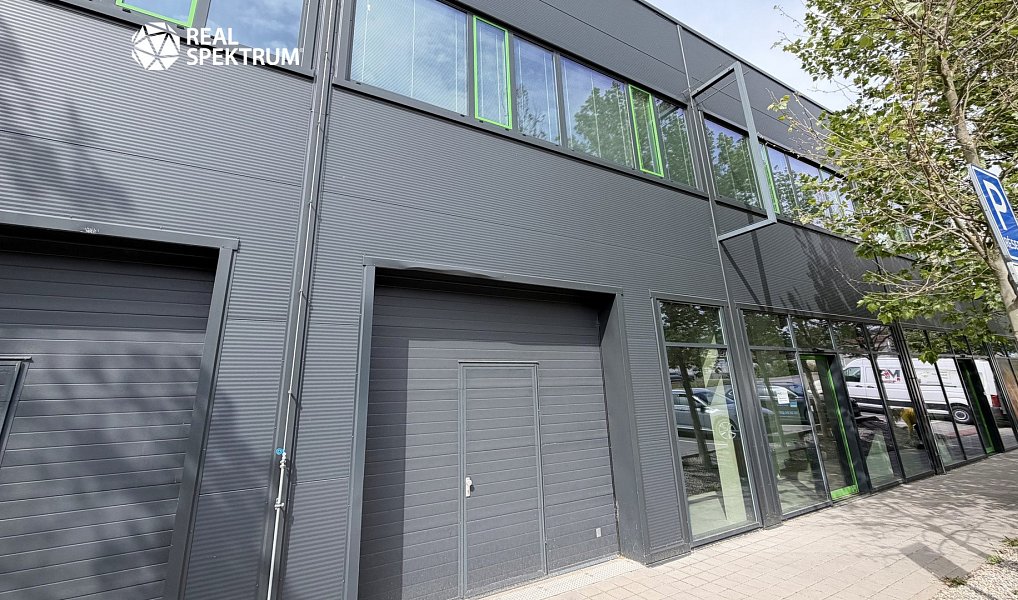 Pronájem výrobních prostor 462 m², Znojmo – náhled fotky 2