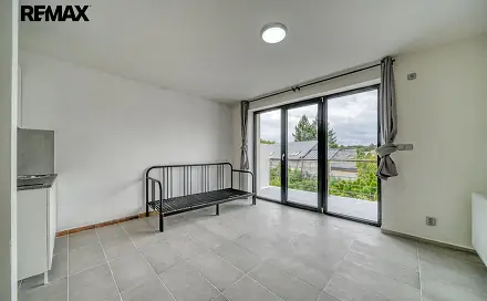 Pronájem bytu 1+kk 24 m², Revoluční, Velký Osek, okres Kolín