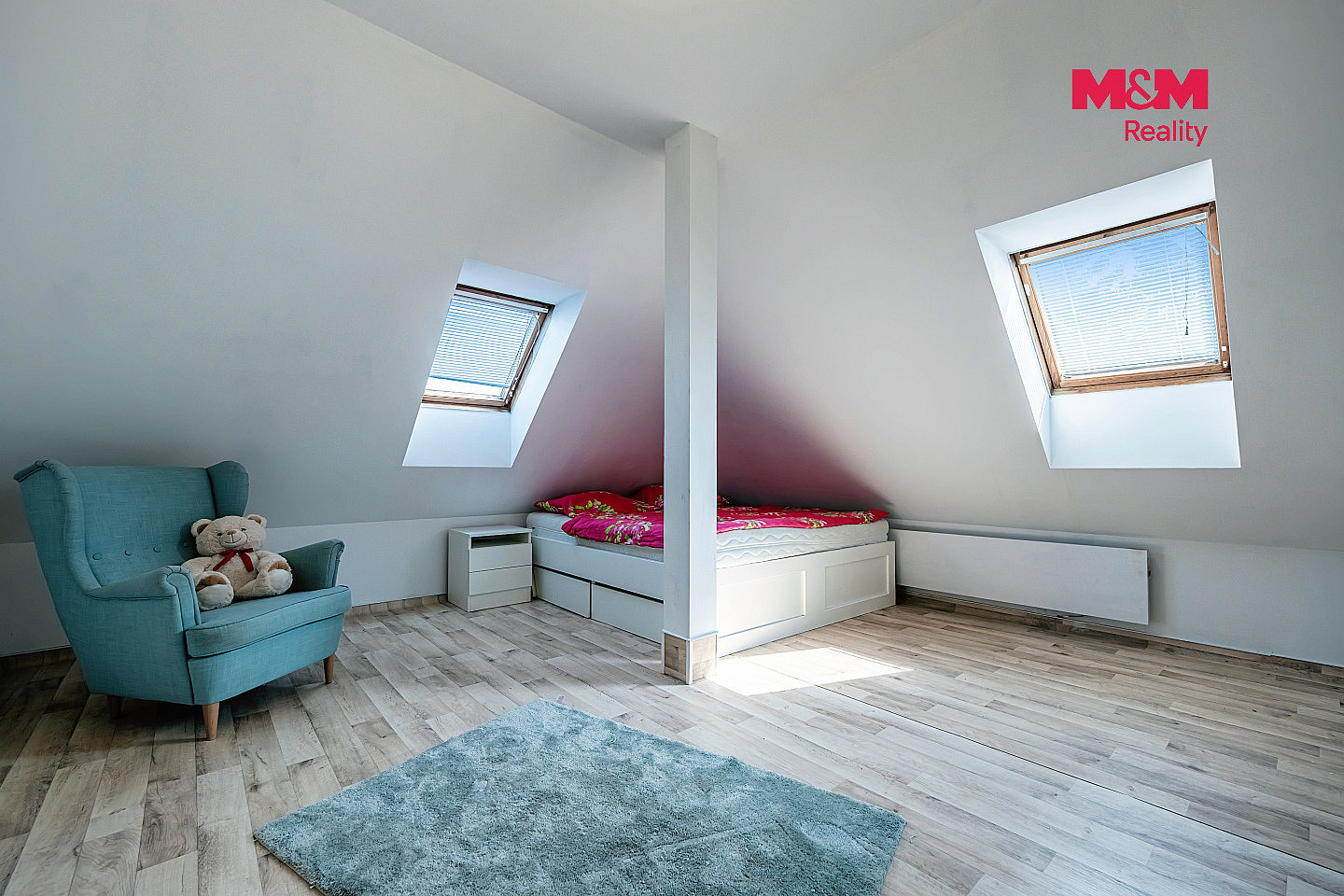 Pronájem domu 395 m² s pozemkem 2 640 m² – fotografie 2