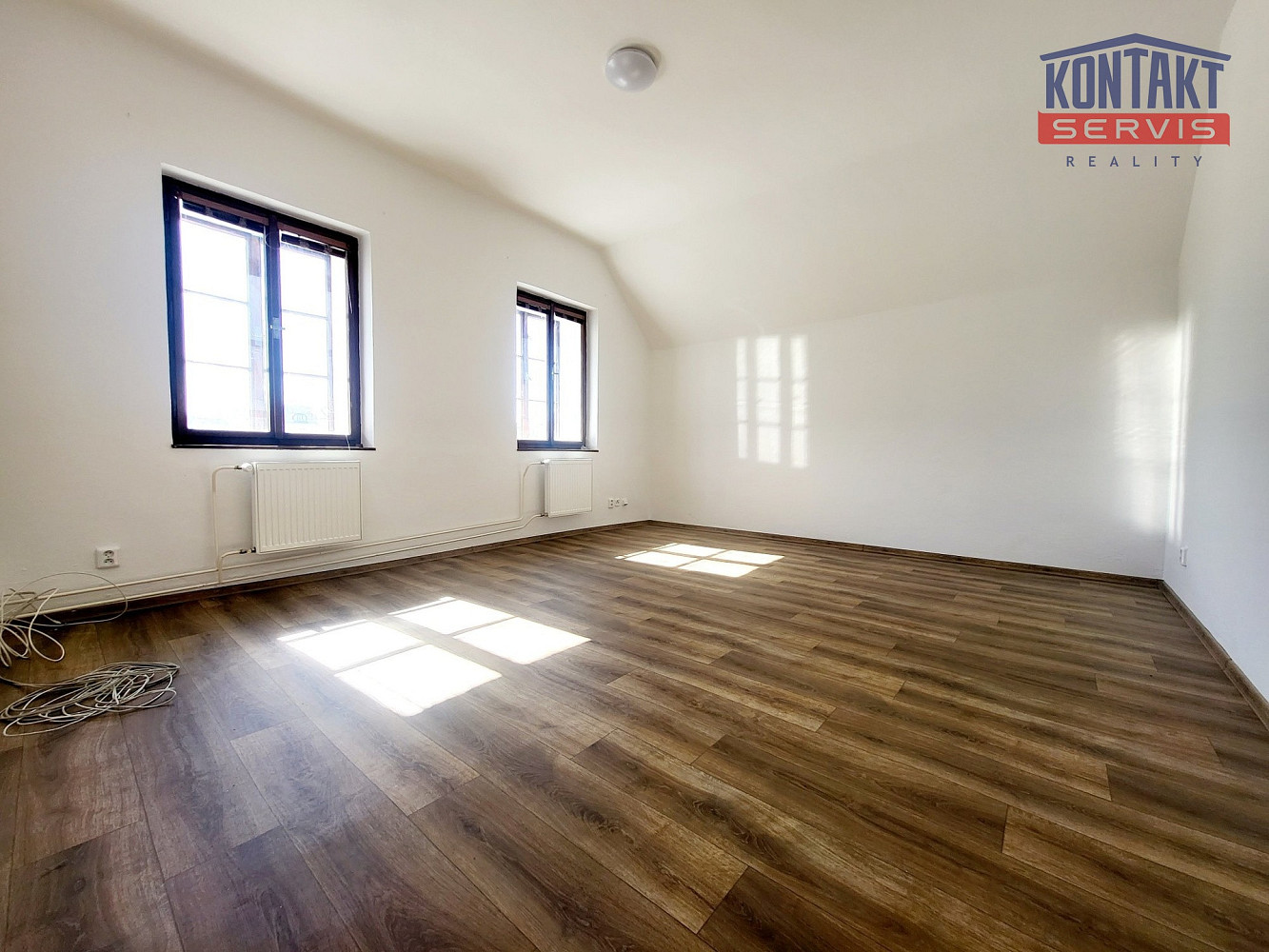 Pronájem bytu 3+1 70 m² — photo 3