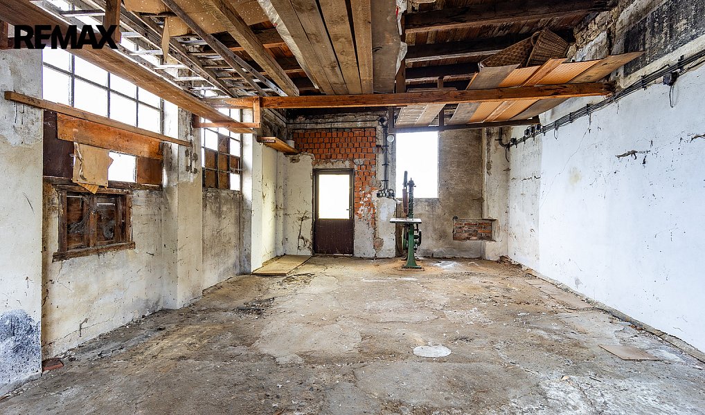 Prodej domu 235 m² s pozemkem 1 359 m², Praha – náhled fotky 47