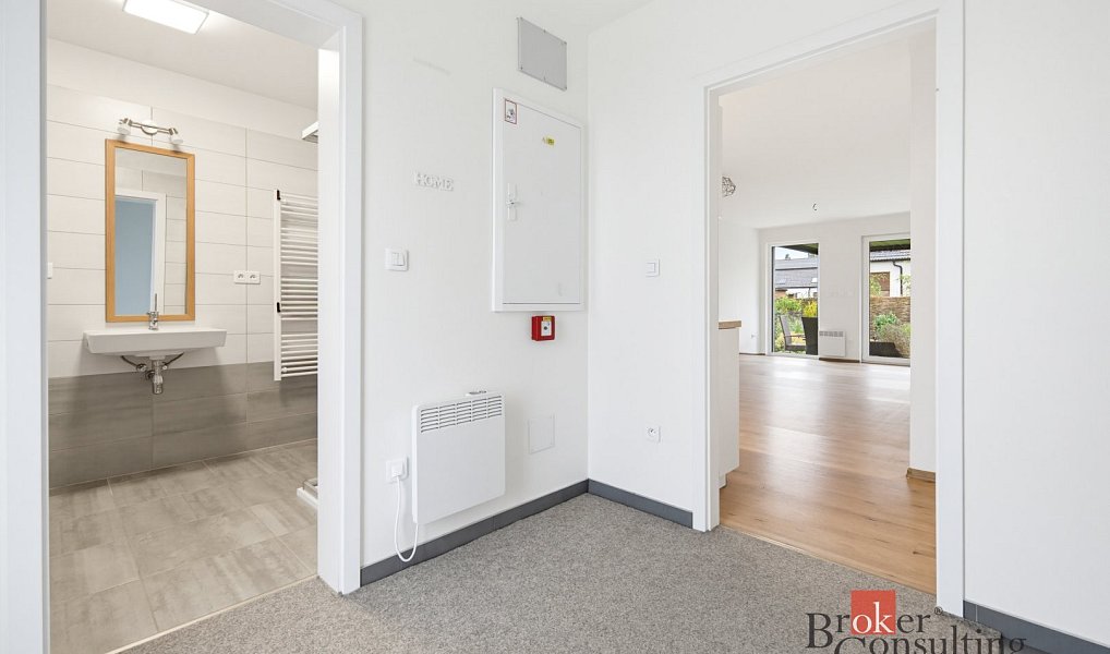 Prodej bytu 3+kk 104 m², Smiřice – náhled fotky 24