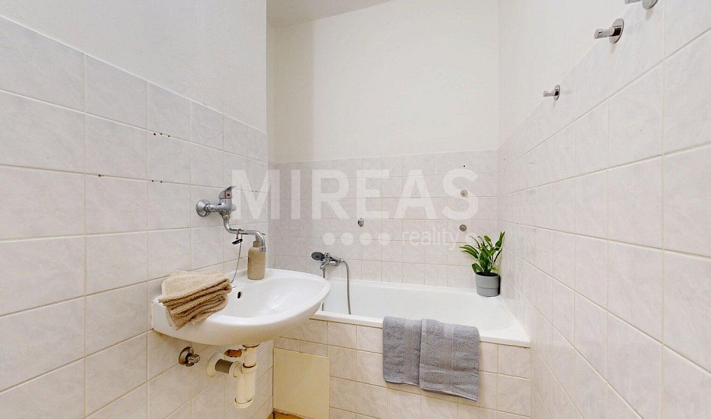 Prodej bytu 2+1 60 m², Milovice – náhled fotky 9