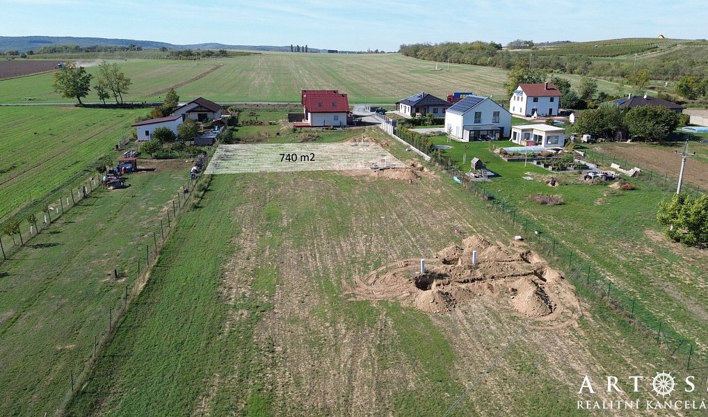Prodej stavebního pozemku 740 m², Pravlov – náhled fotky 2