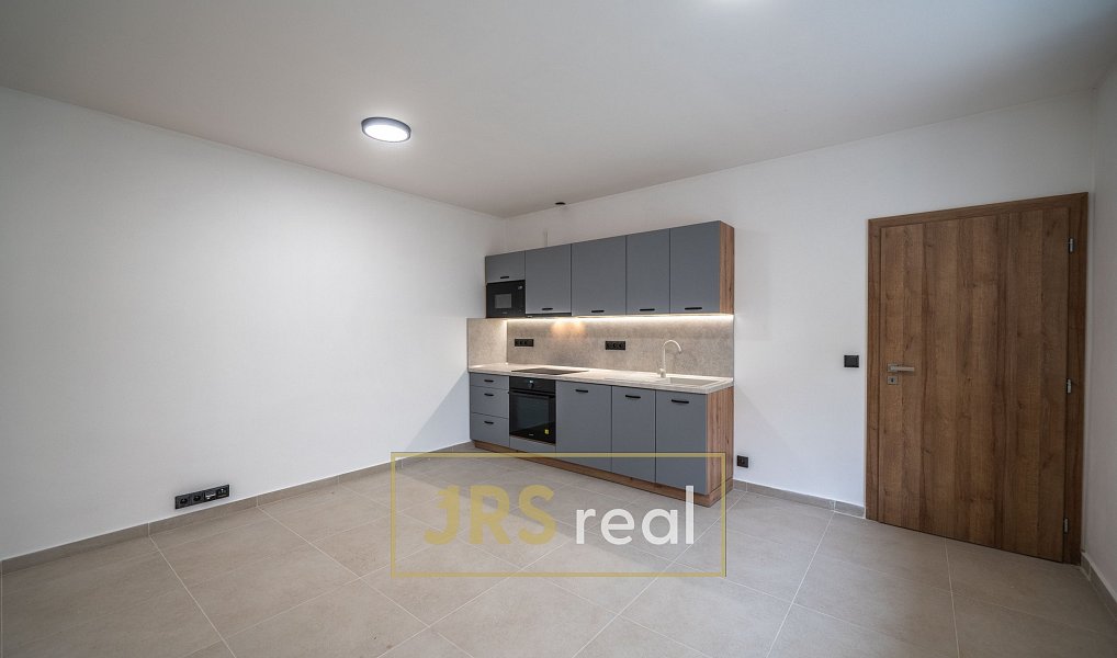 Prodej domu 233 m² s pozemkem 353 m², Veselí nad Moravou – náhled fotky 8
