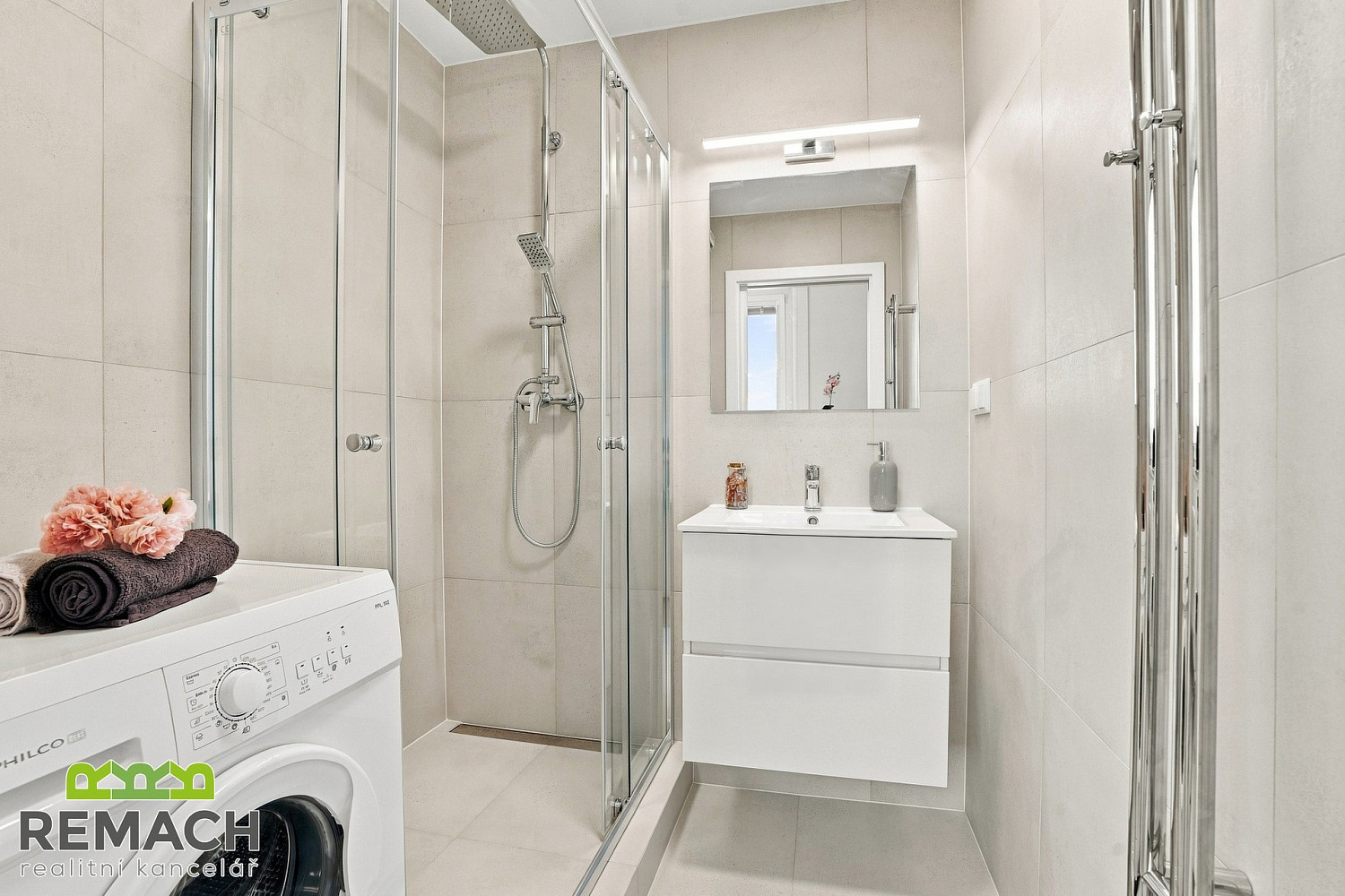 Pronájem bytu 2+1 55 m² – fotografie 3