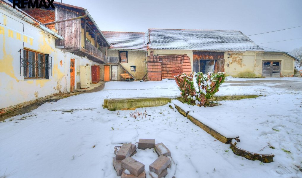 Prodej domu 325 m² s pozemkem 913 m², Zvěstov – náhled fotky 12