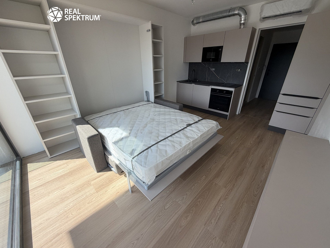 Pronájem bytu 1+kk 23 m² – fotografie 4