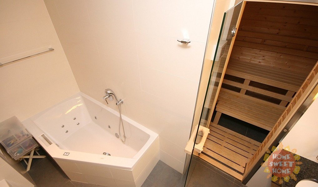 Pronájem bytu 6+kk 204 m², Praha – náhled fotky 16