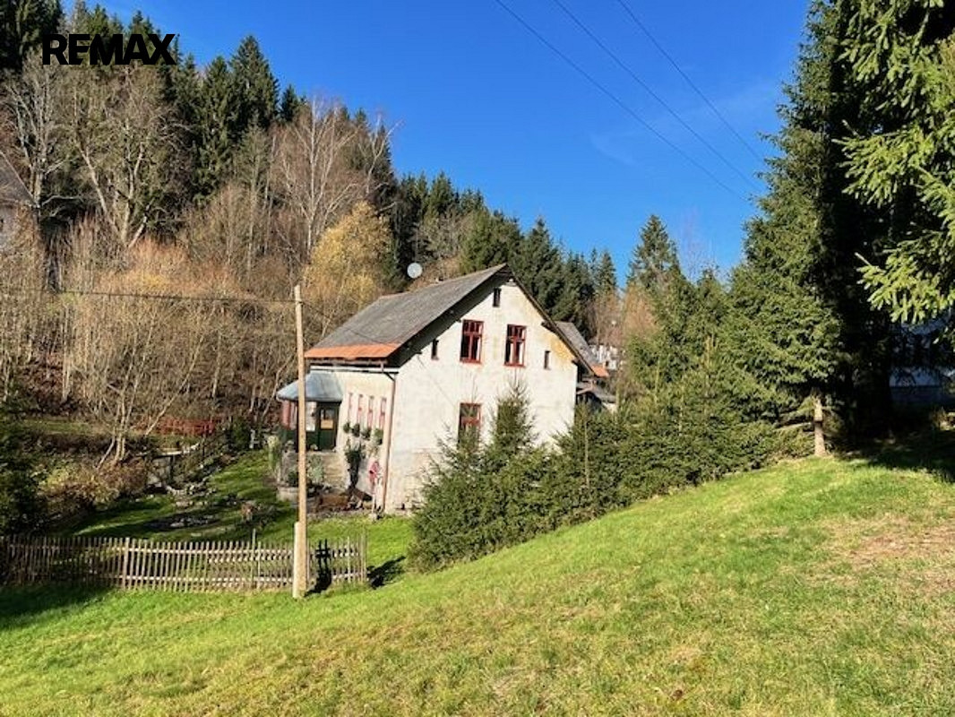 Prodej domu 250 m² s pozemkem 900 m² – fotografie 3
