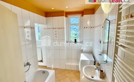 Pronájem bytu 2+kk 44 m², Ke Hradu, Ústí nad Labem - Střekov
