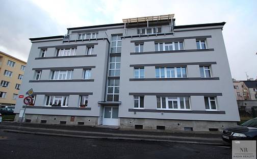 Prodej bytu 4+1 91 m², Kosmonautů, Karlovy Vary - Rybáře