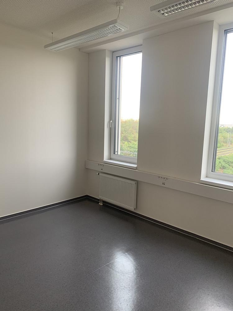 Pronájem kanceláře 18 m² – fotografie 4