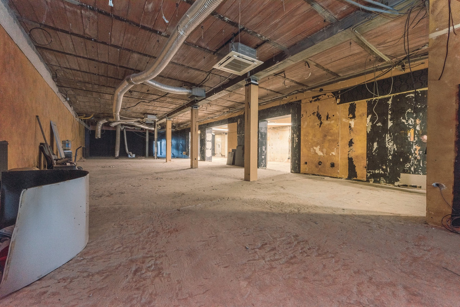 Pronájem obchodních prostor 390 m² — photo 3