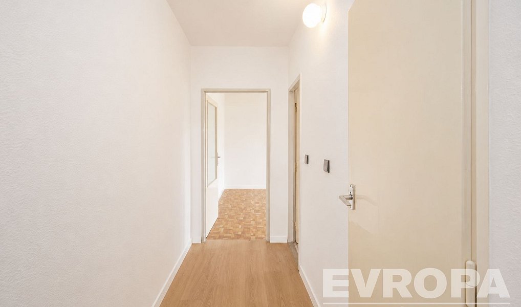 Prodej bytu 2+1 62 m², Praha – náhled fotky 14