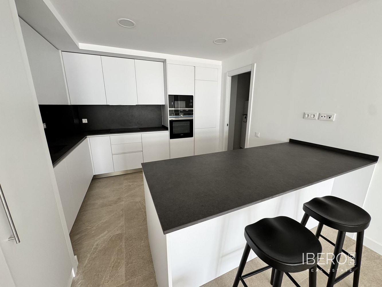 Piso 3+kk – Estepona, Barriada Islas Canarias - Más