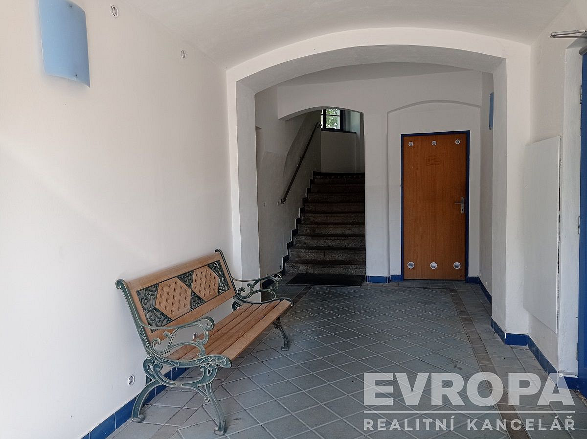 Pronájem kanceláře 13 m² – fotografie 3