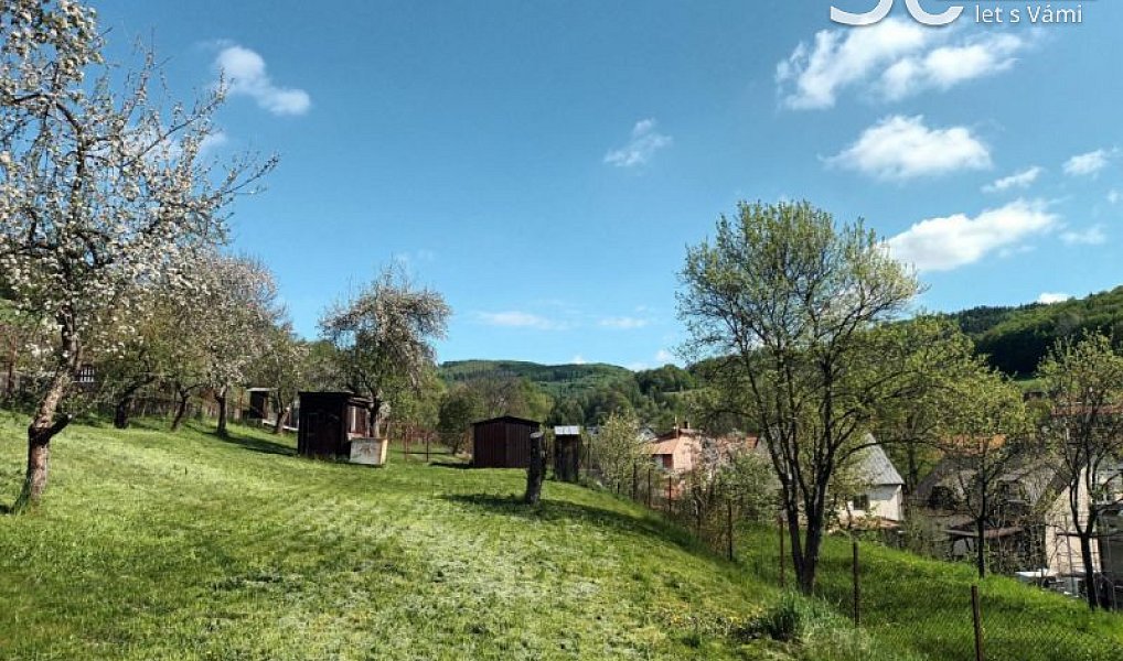 Prodej stavebního pozemku 1 063 m², Vsetín – náhled fotky 9
