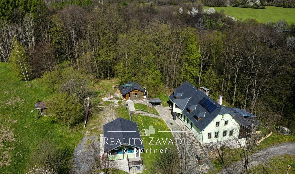 Prodej ubytovacího objektu 322 m², Vysoká – náhled fotky 14