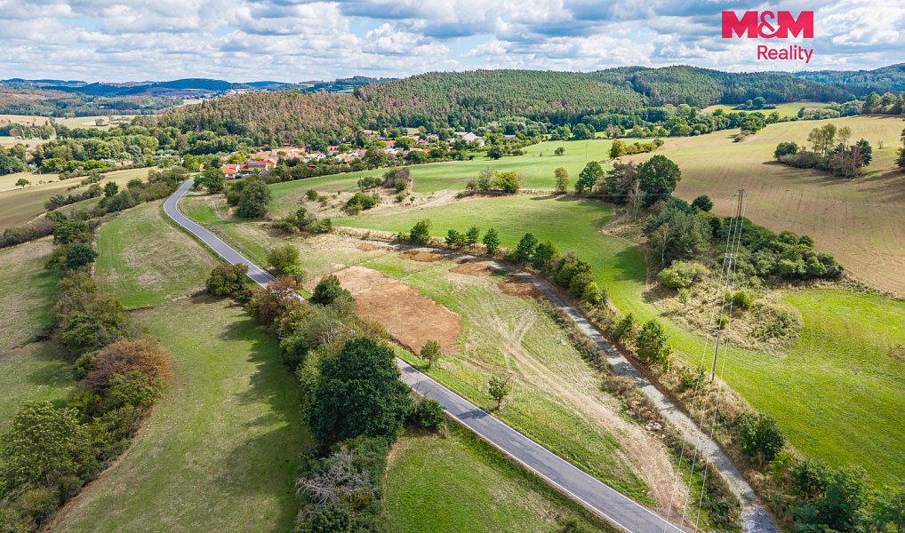 Prodej stavebního pozemku 1 041 m², Milešov – náhled fotky 2
