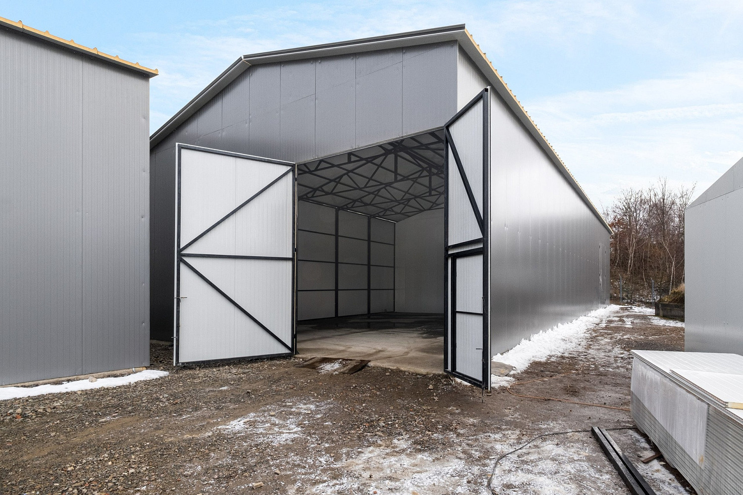 Pronájem skladovacích prostor 365 m²