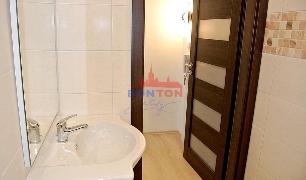Prodej bytu 1+kk 27 m², Praha – náhled fotky 8