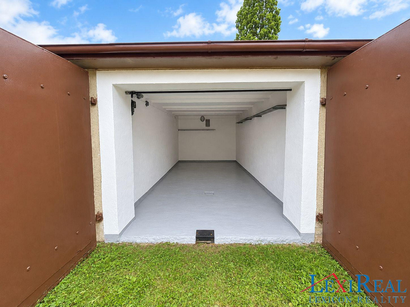 Prodej garáže 18 m2, v garážovém komplexu, Lužanská ulice, Praha 19, Kbely – fotografie 3