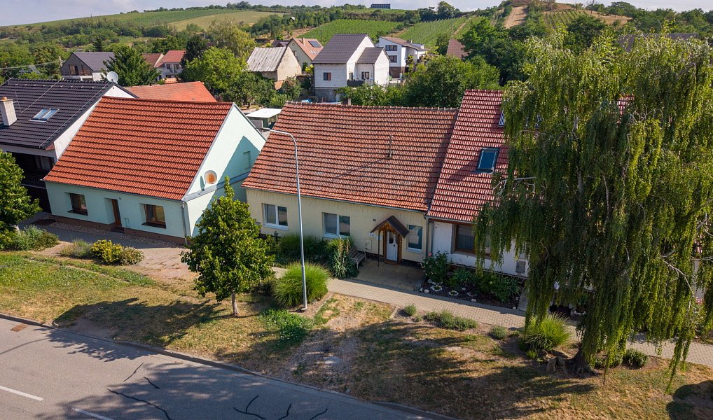Prodej domu 150 m² s pozemkem 450 m², Popice – náhled fotky 2