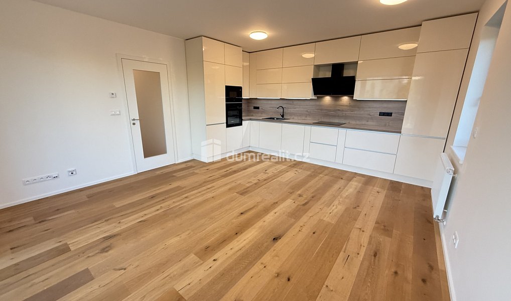 Pronájem bytu 2+kk 61 m², Praha – náhled fotky 2