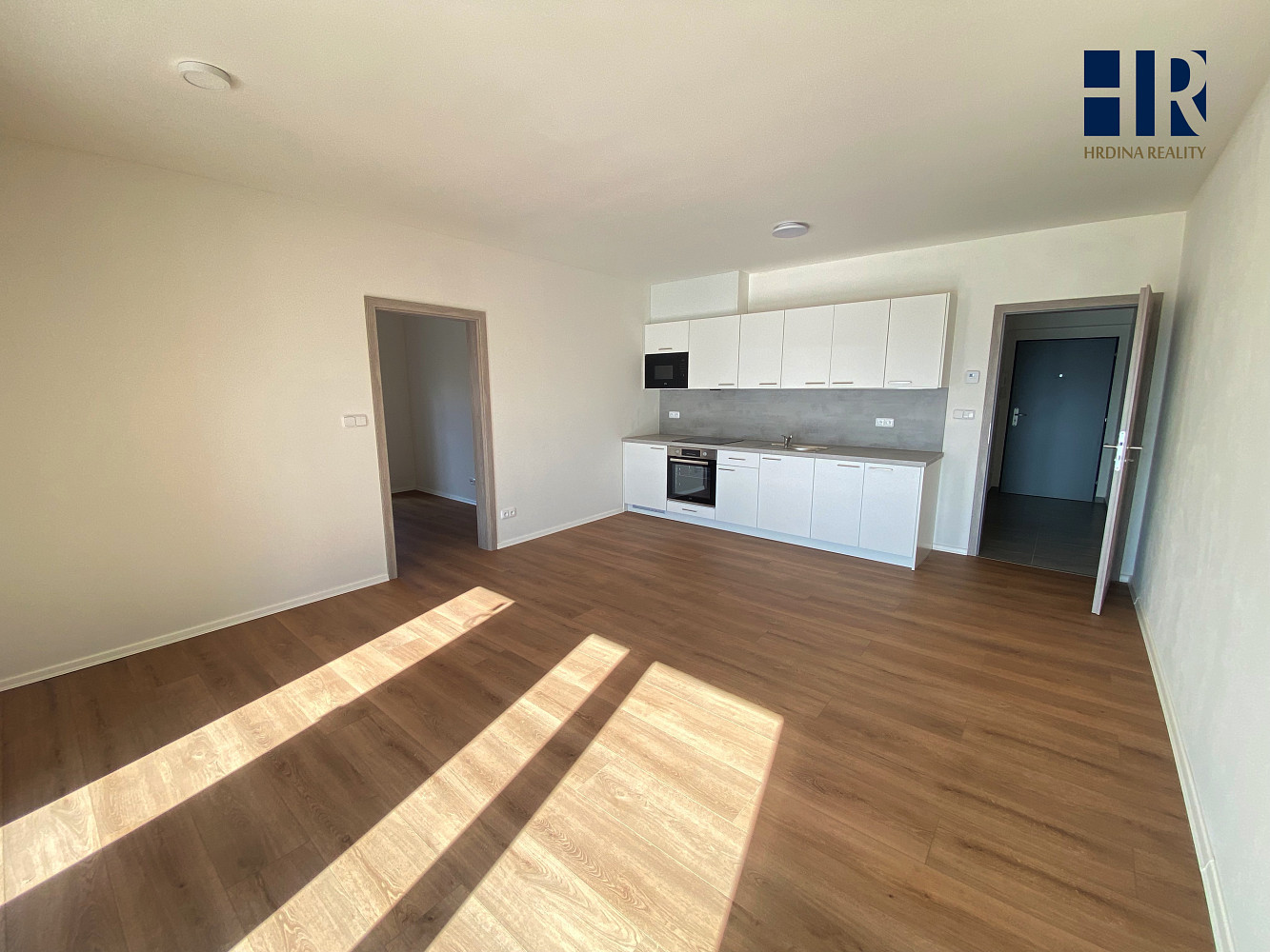 Pronájem bytu 2+kk 44 m² – fotografie 4