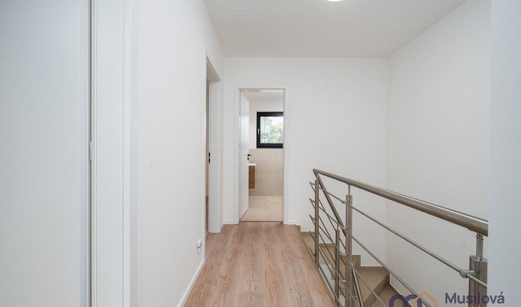 Pronájem domu 92 m² s pozemkem 300 m², Újezdeček – náhled fotky 11