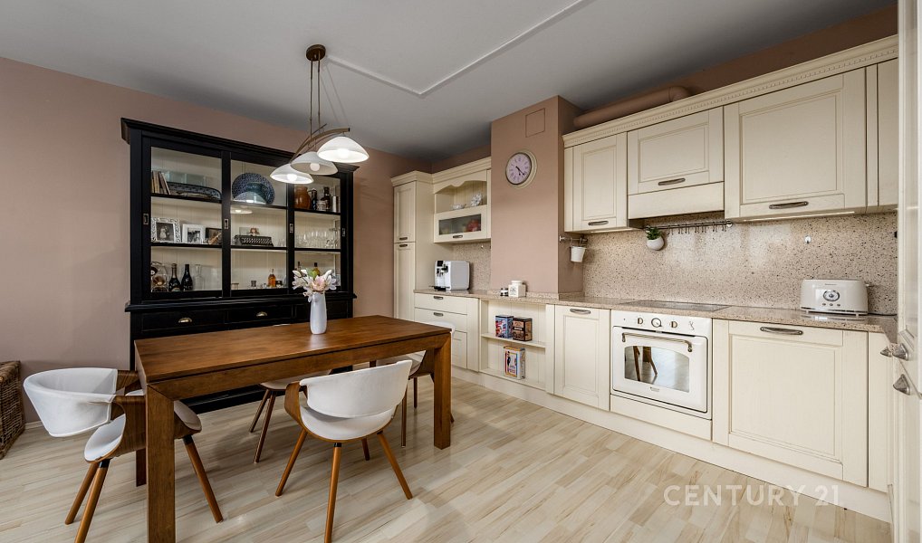 Prodej bytu 3+kk 90 m², Praha – náhled fotky 2