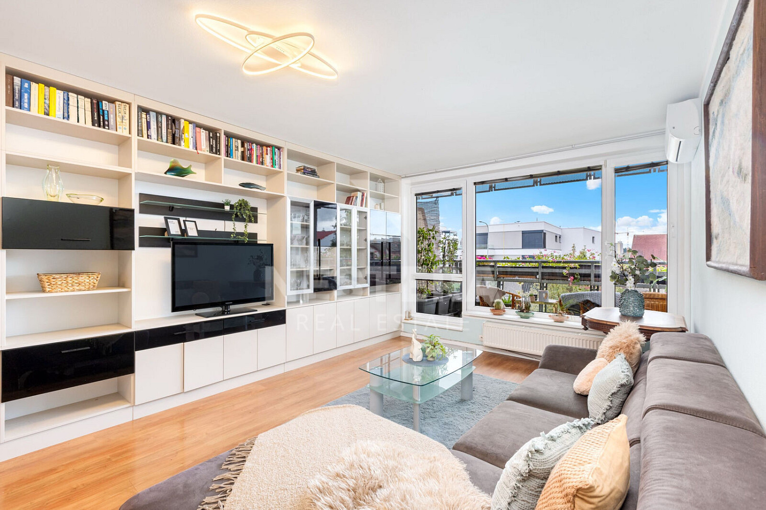 Prodej bytu 2+kk 59 m² – fotografie 2