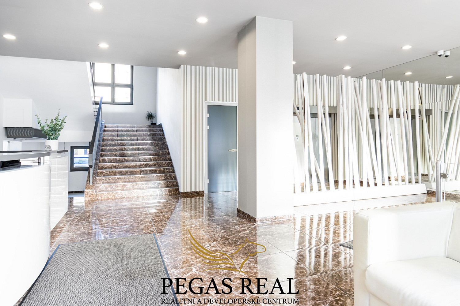 Pronájem kanceláře 35 m² – fotografie 5