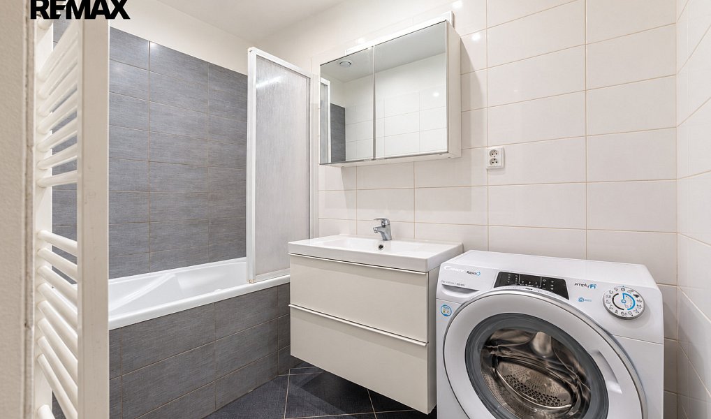 Pronájem bytu 2+kk 85 m², Praha – náhled fotky 7