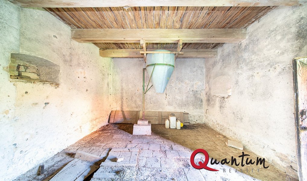 Prodej domu 180 m² s pozemkem 1 906 m², Dolany nad Vltavou – náhled fotky 18