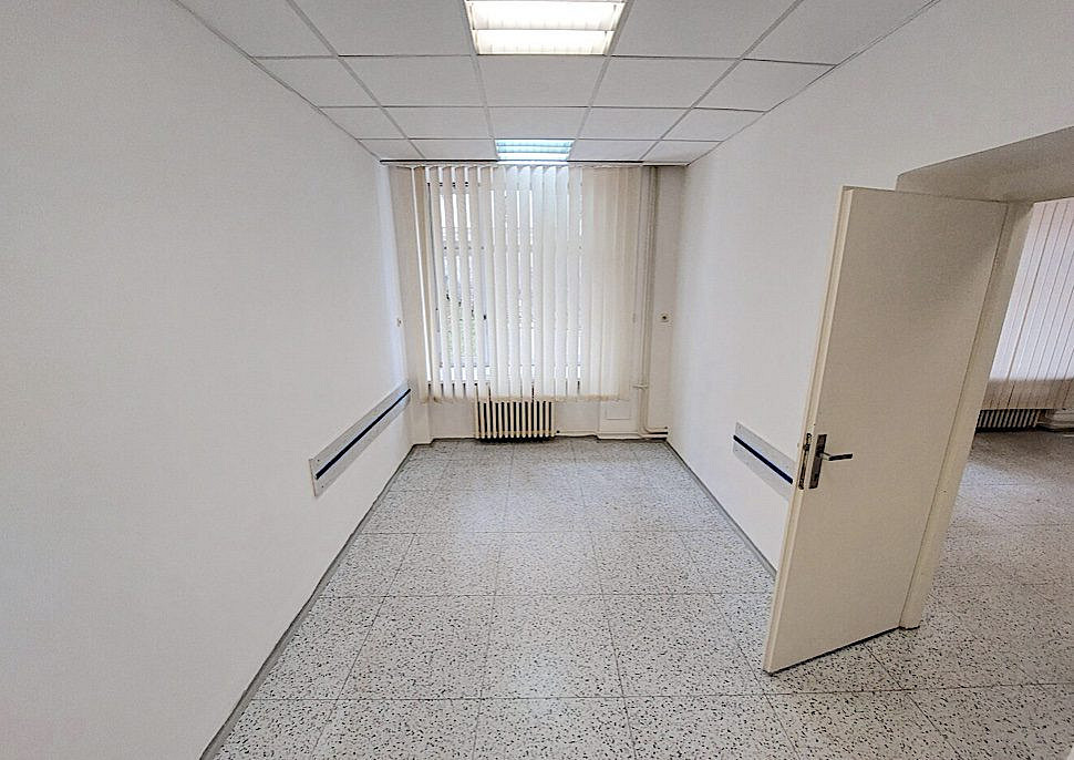 Pronájem kanceláře 67 m² – fotografie 4