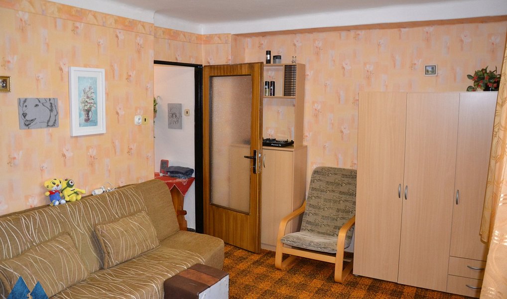 Prodej domu 180 m² s pozemkem 1 214 m², Strážné – náhled fotky 12