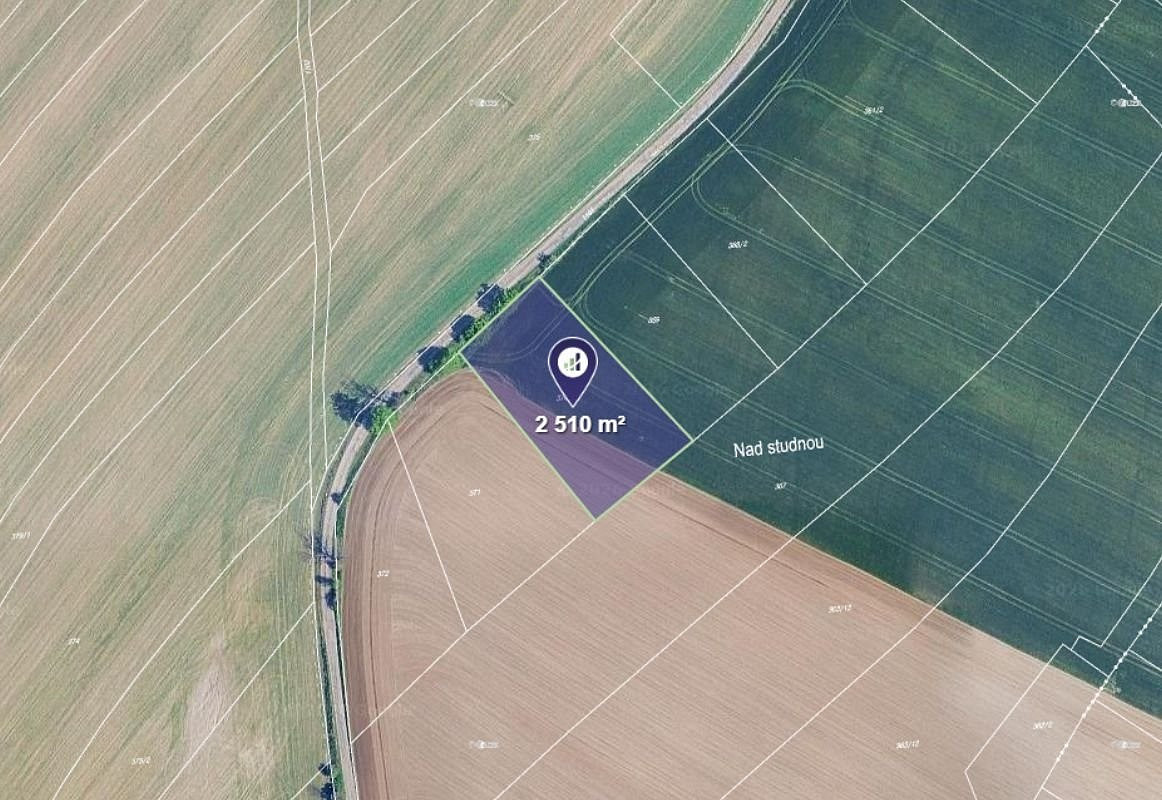Prodej pole 2 510 m²