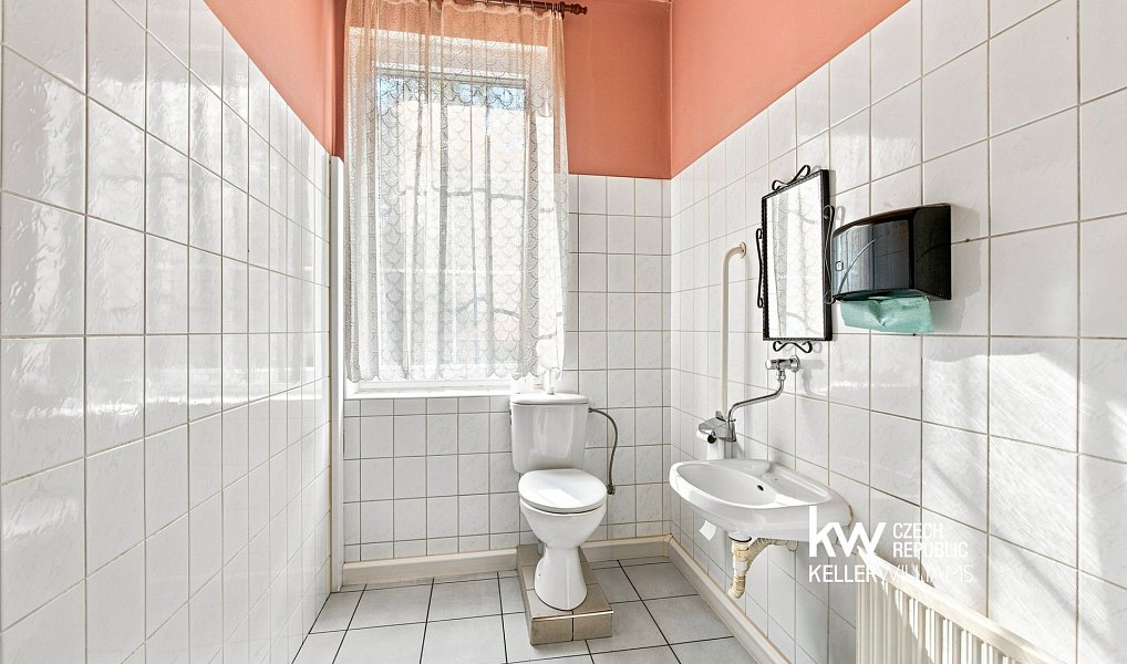 Prodej ubytovacího objektu 1 601 m², Rumburk – náhled fotky 31
