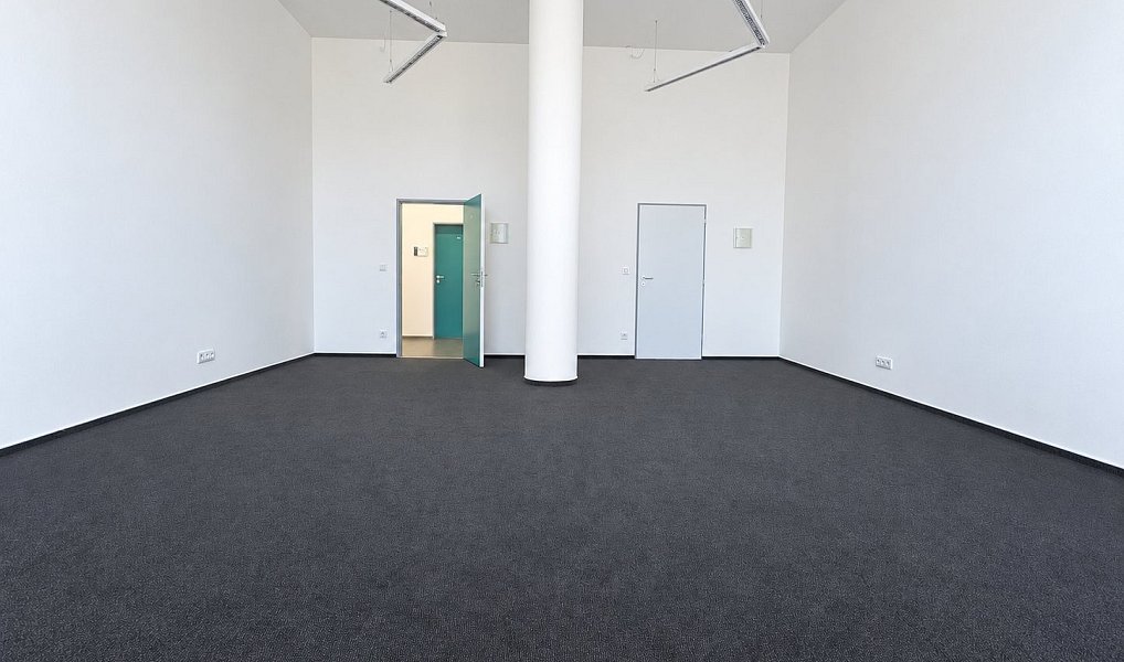 Pronájem kanceláře 46 m², Zlín – náhled fotky 5