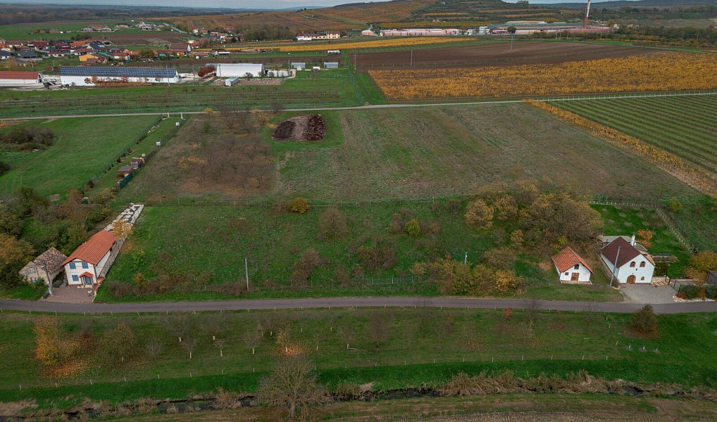 Prodej stavebního pozemku 2 412 m², Novosedly – náhled fotky 12