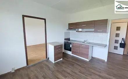 Pronájem bytu 1+1 38 m², Cheb - Střížov