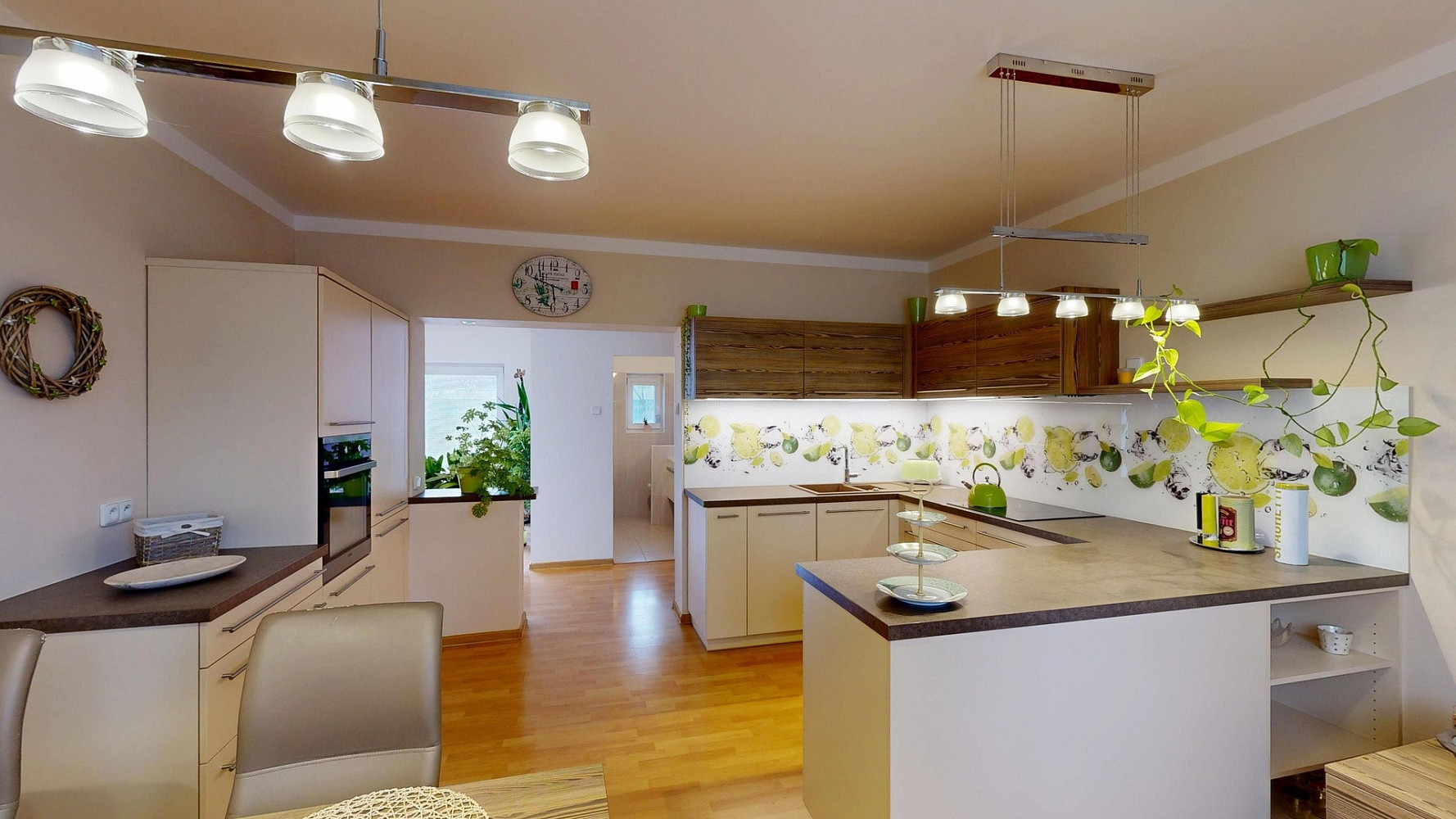 Prodej komerčního objektu (jiného typu) 250 m² — photo 3