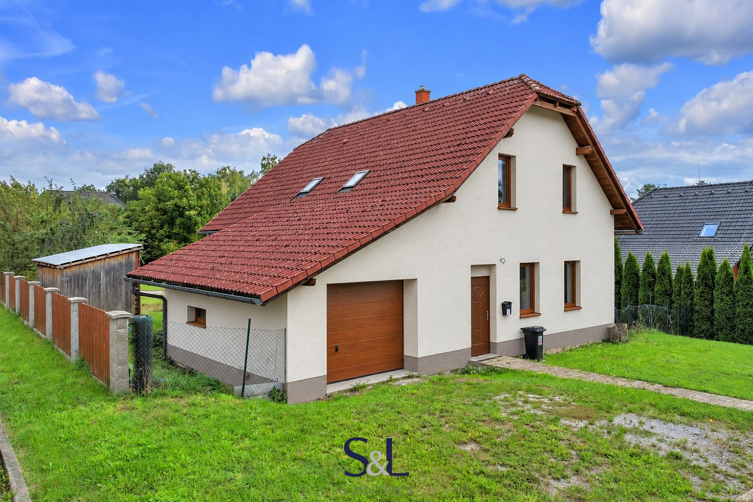 Prodej domu 141 m² s pozemkem 1 121 m² – fotografie 2