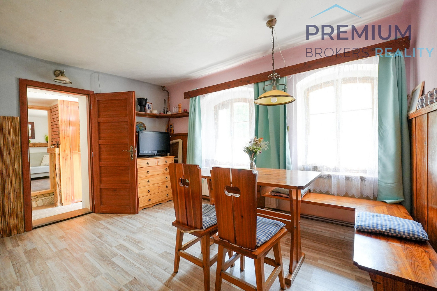 Prodej domu 155 m² s pozemkem 449 m² – fotografie 2