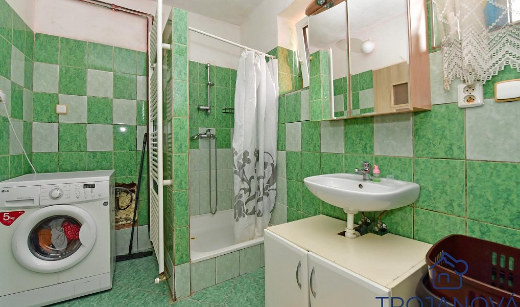 Prodej domu 306 m² s pozemkem 150 m², Petroupim – náhled fotky 23